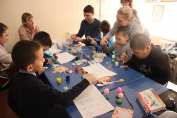 мастер-класс по изготовлению сувенирных пасхальных яиц для детей с инвалидностью